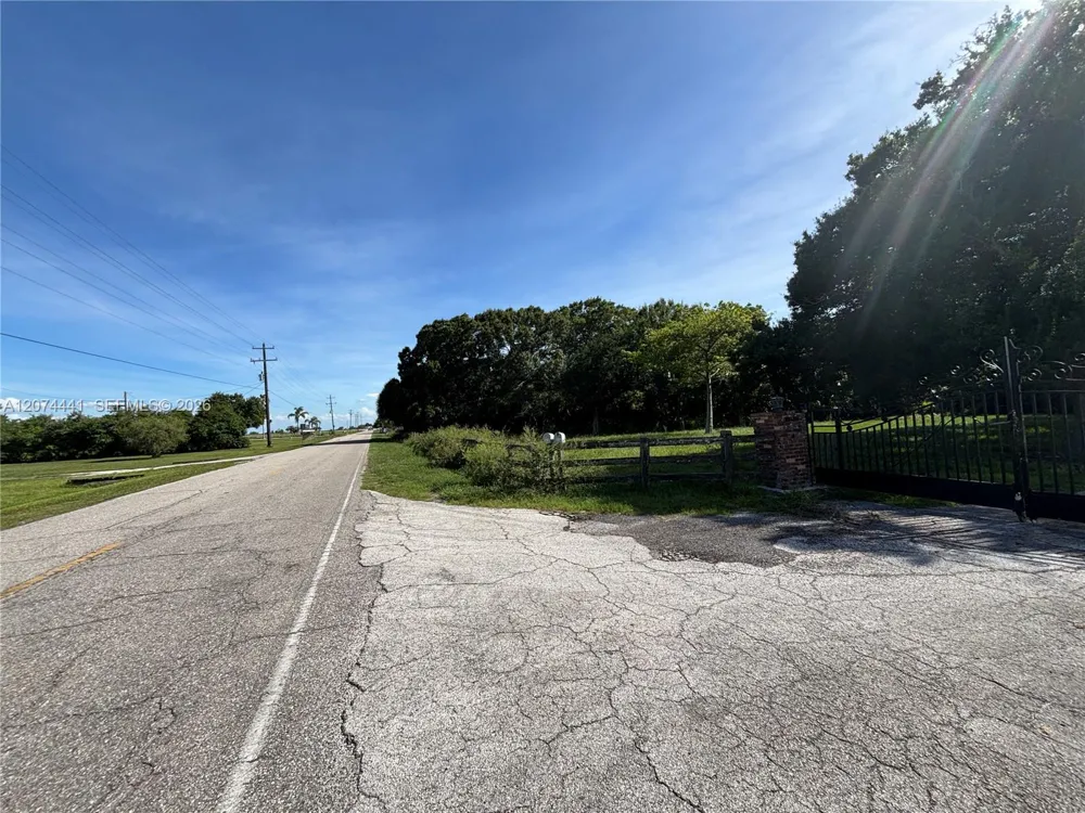 375 County Road 720 Clewiston, FL 33440