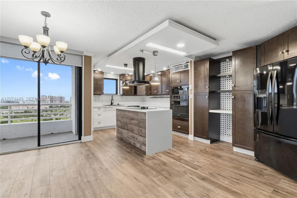 3300 NE 192nd St #LP06 Aventura, FL 33180