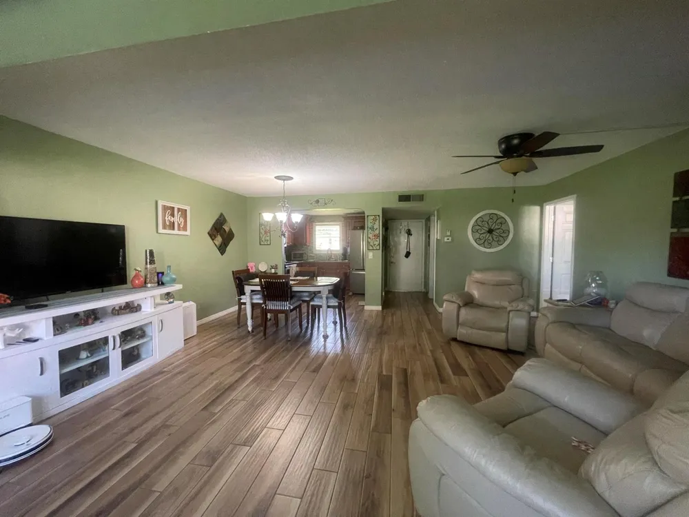 702 Lori Drive #195 Palm Springs, FL 33461