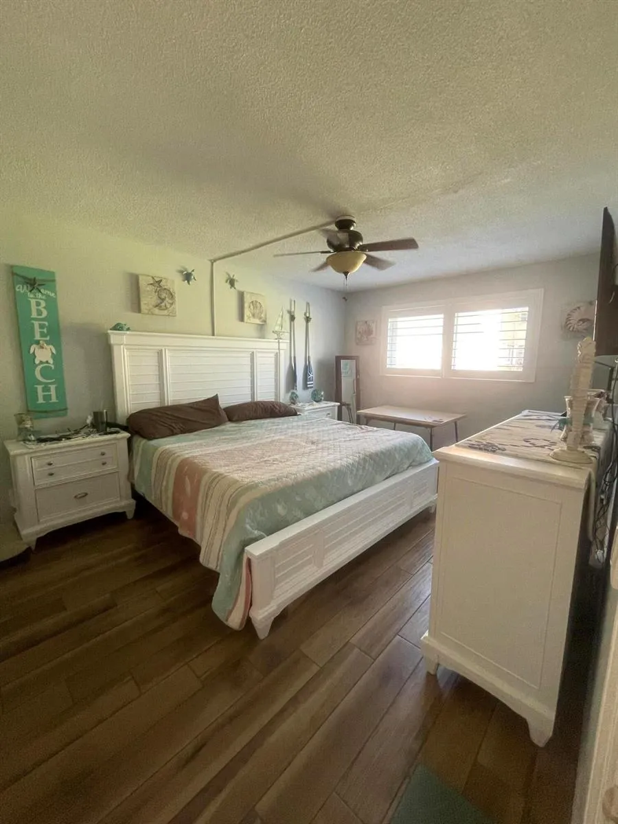 702 Lori Drive #195 Palm Springs, FL 33461