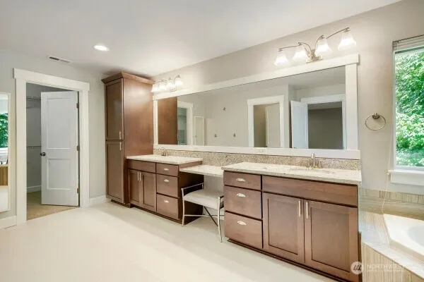 1698 SE 12th Street North Bend, WA 98045