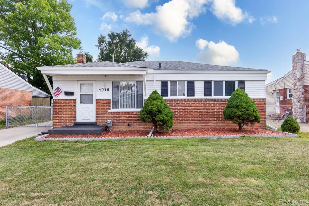 17970 S Wind Drive Fraser City, MI 48026