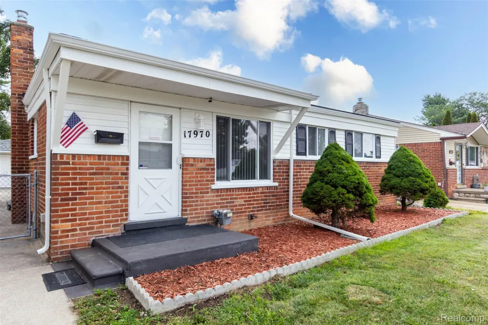 17970 S Wind Drive Fraser City, MI 48026