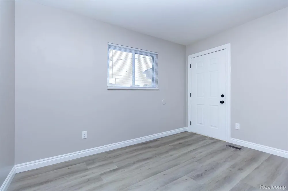 17970 S Wind Drive Fraser City, MI 48026