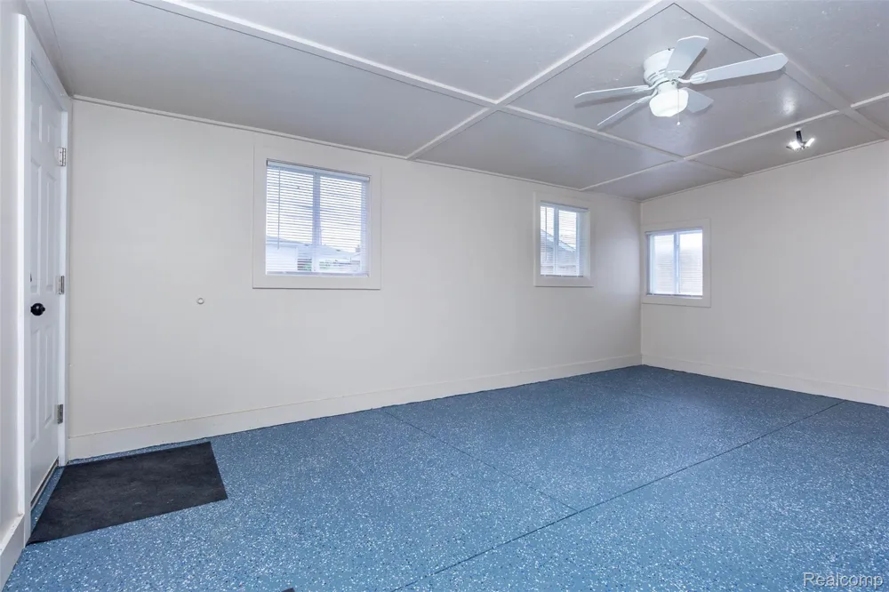 17970 S Wind Drive Fraser City, MI 48026