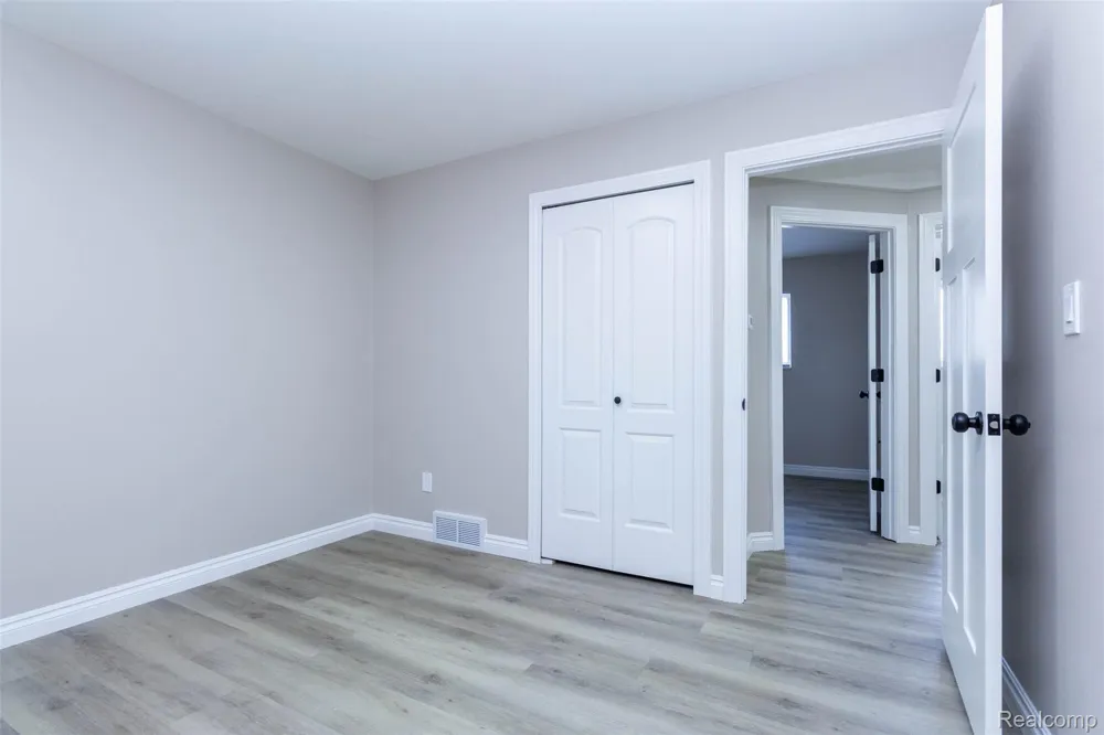 17970 S Wind Drive Fraser City, MI 48026