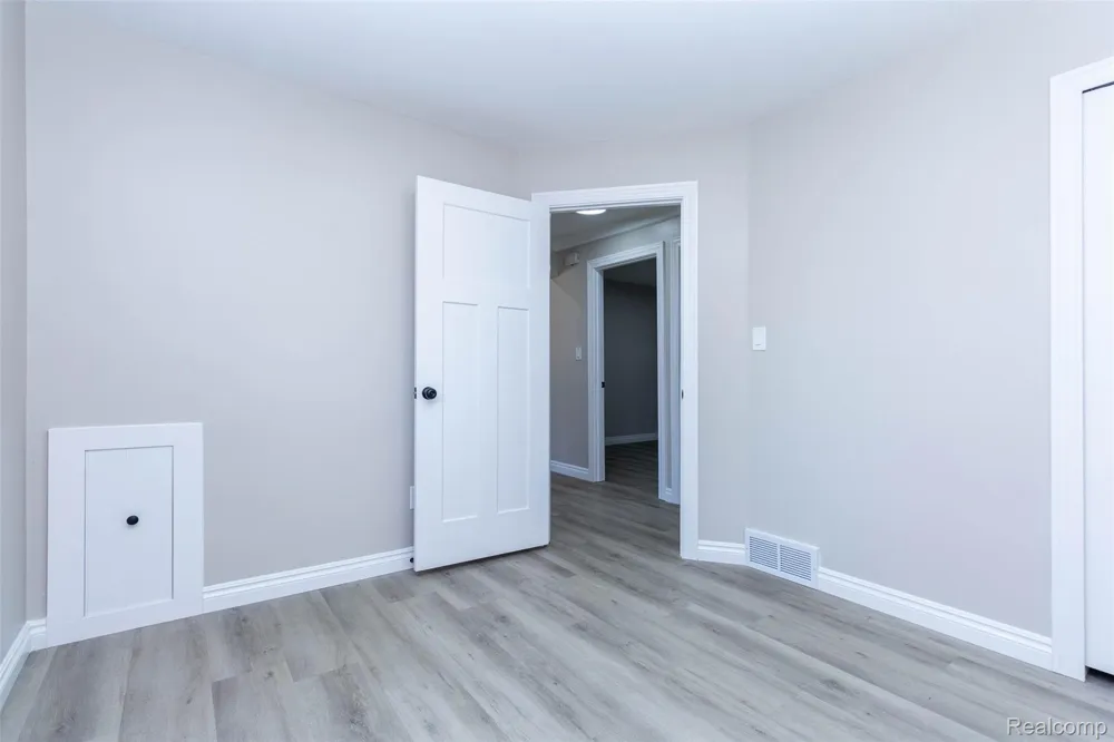17970 S Wind Drive Fraser City, MI 48026