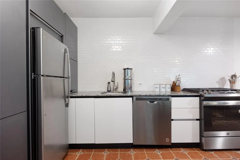 Carr. 413 Int.  Km 4 THE JUNGLE Rincon, PR 00677