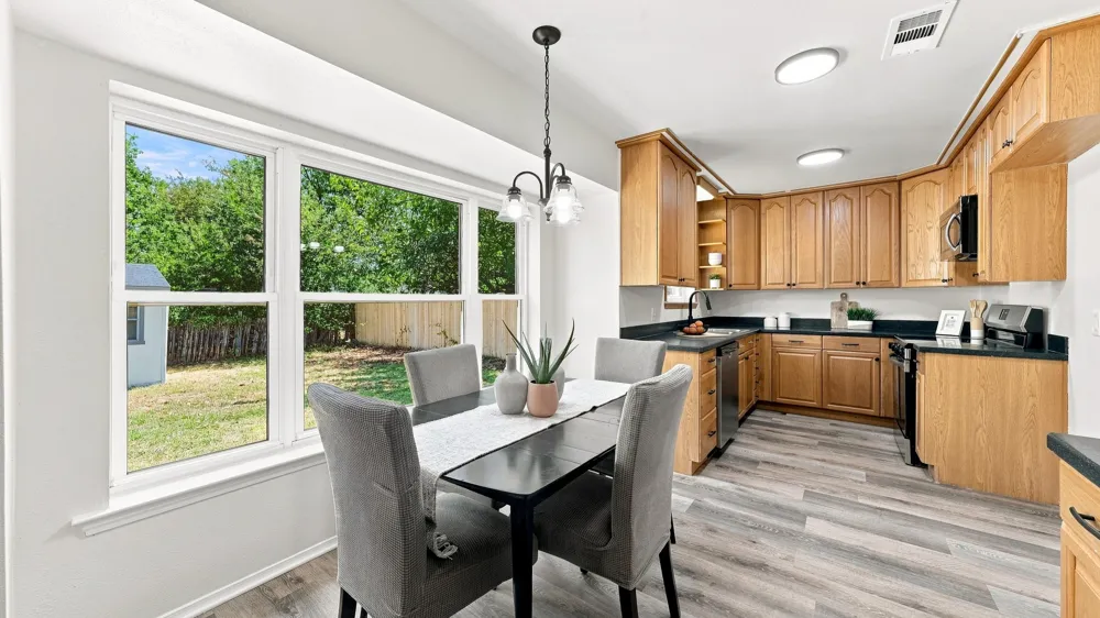 744 Windsor Drive Everman, TX 76140