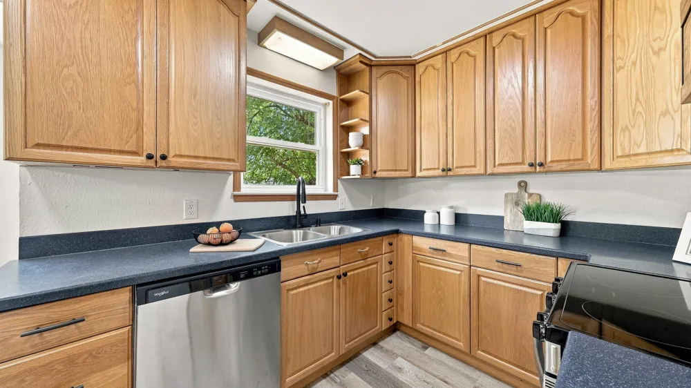 744 Windsor Drive Everman, TX 76140