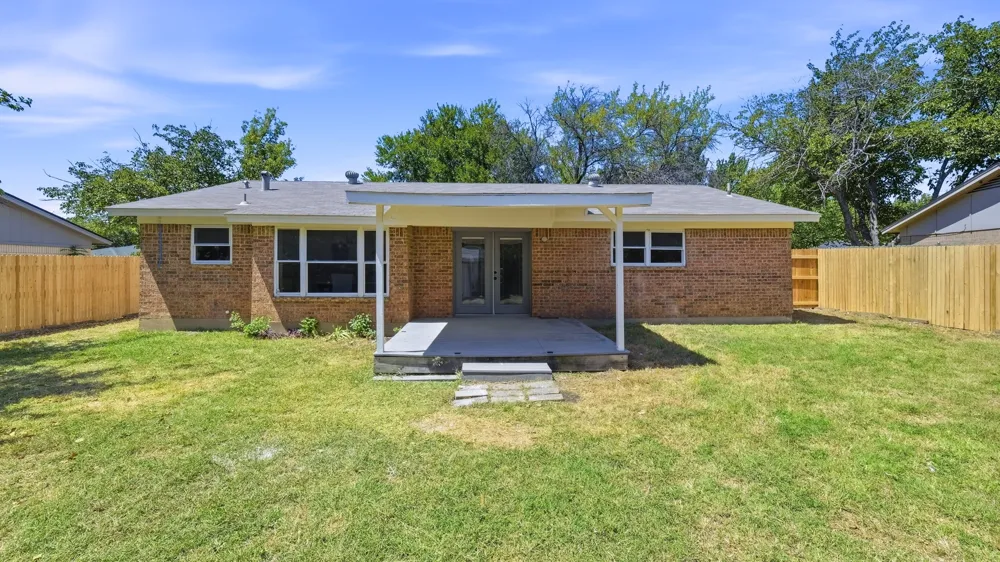744 Windsor Drive Everman, TX 76140