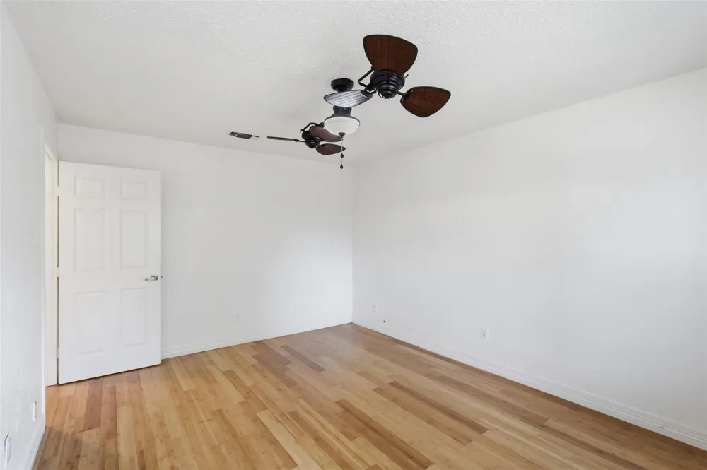 2400 York Minster Court Arlington, TX 76006