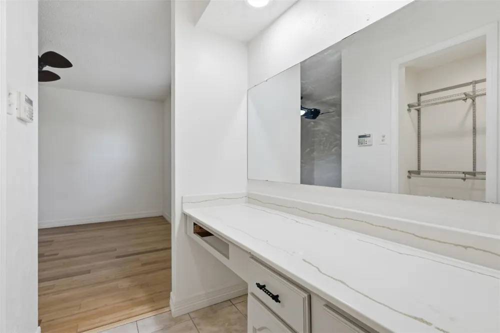 2400 York Minster Court Arlington, TX 76006
