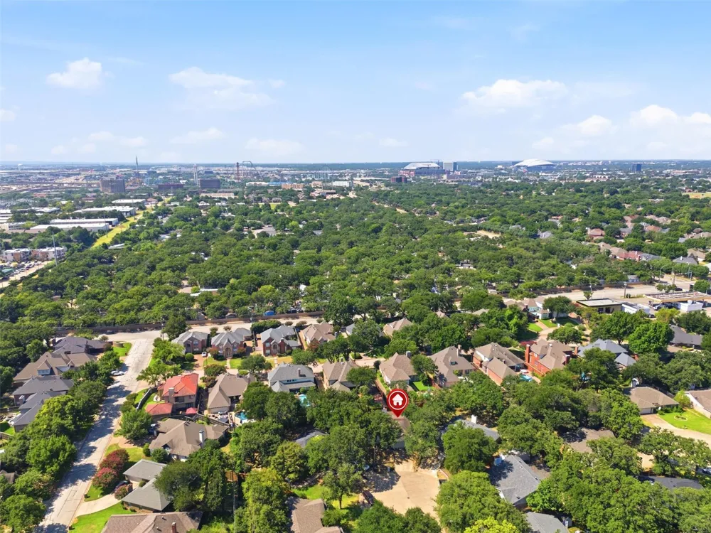2400 York Minster Court Arlington, TX 76006