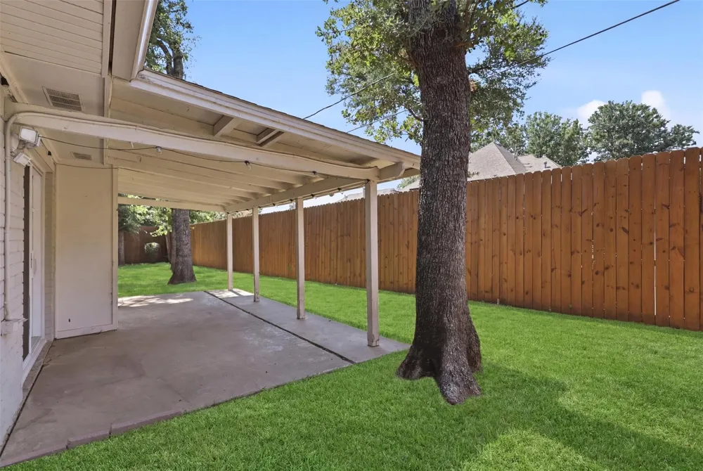 2400 York Minster Court Arlington, TX 76006