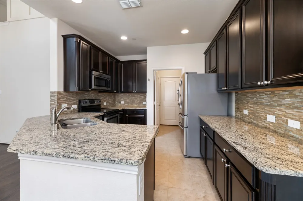 6608 Rutherford Road Plano, TX 75023