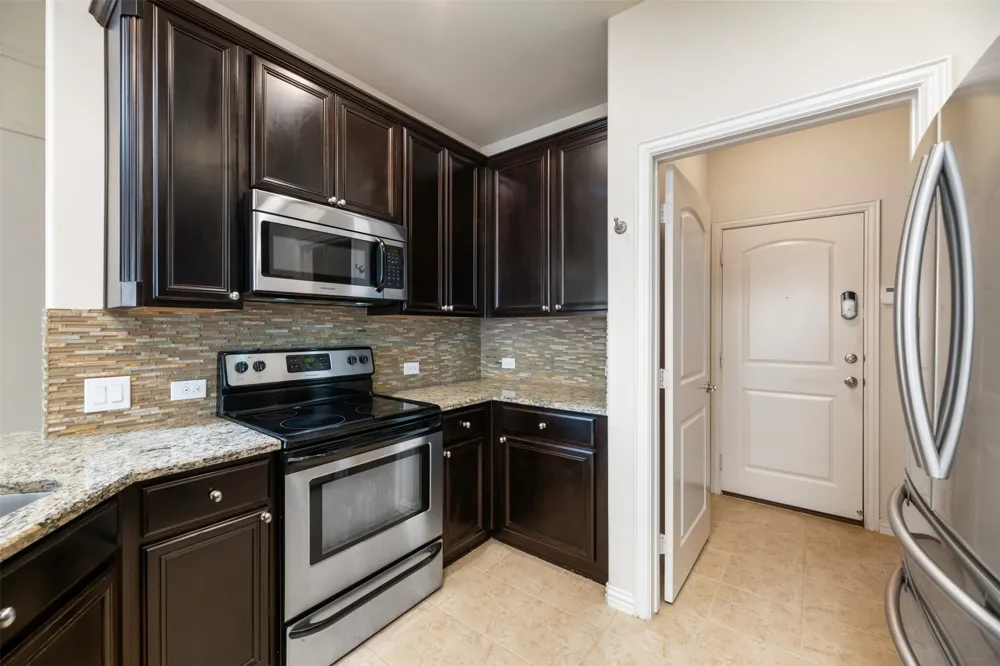 6608 Rutherford Road Plano, TX 75023