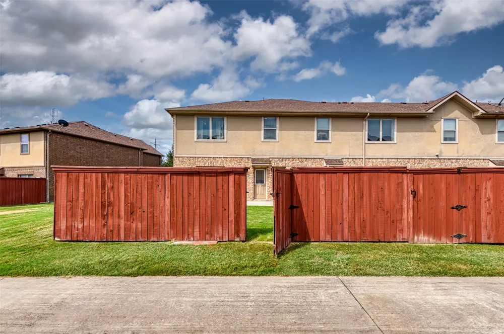 6608 Rutherford Road Plano, TX 75023