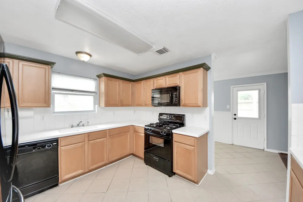 7238 Foxshadows Lane Humble, TX 77338
