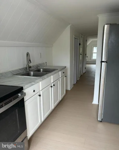 214 E MAIN STREET #3