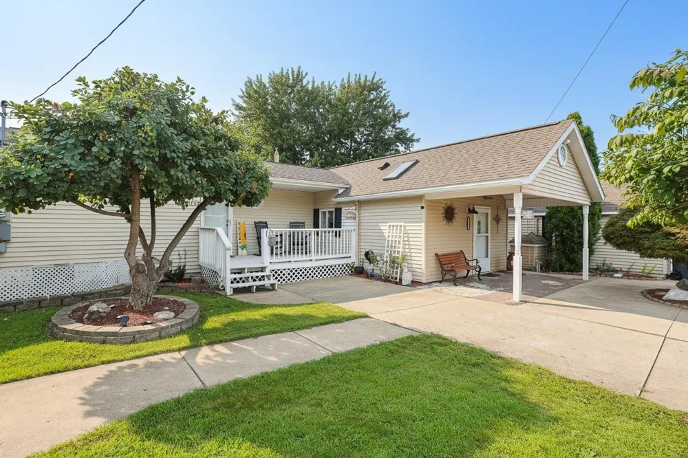 51770 Easy Street Paw Paw, MI 49079