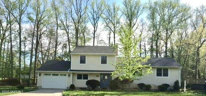 35 Birmingham Drive Manalapan, NJ 07726