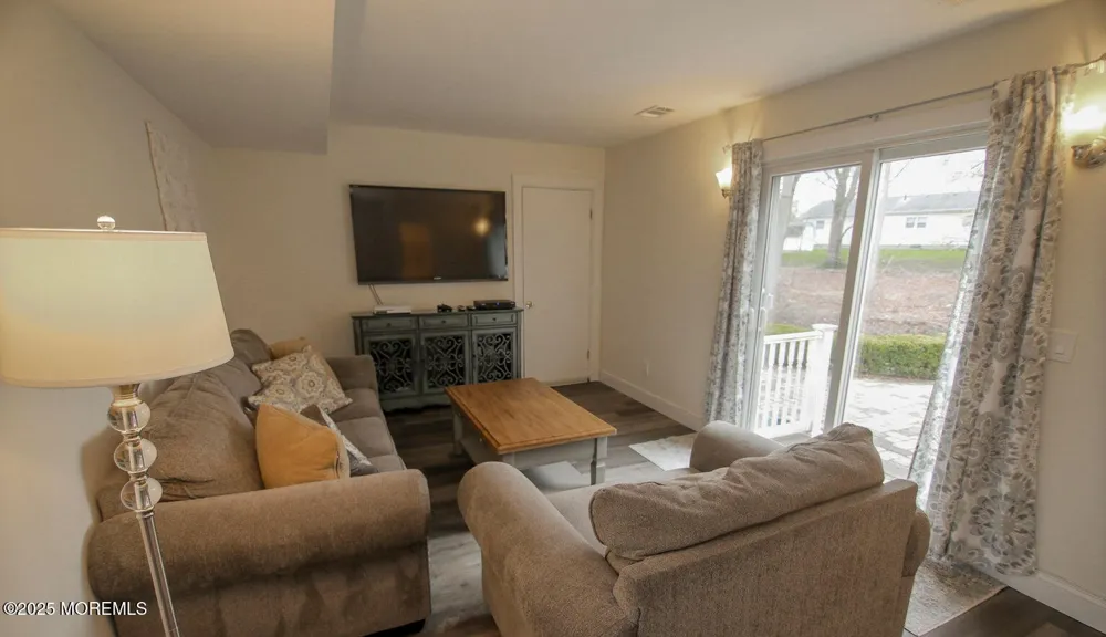 35 Birmingham Drive Manalapan, NJ 07726