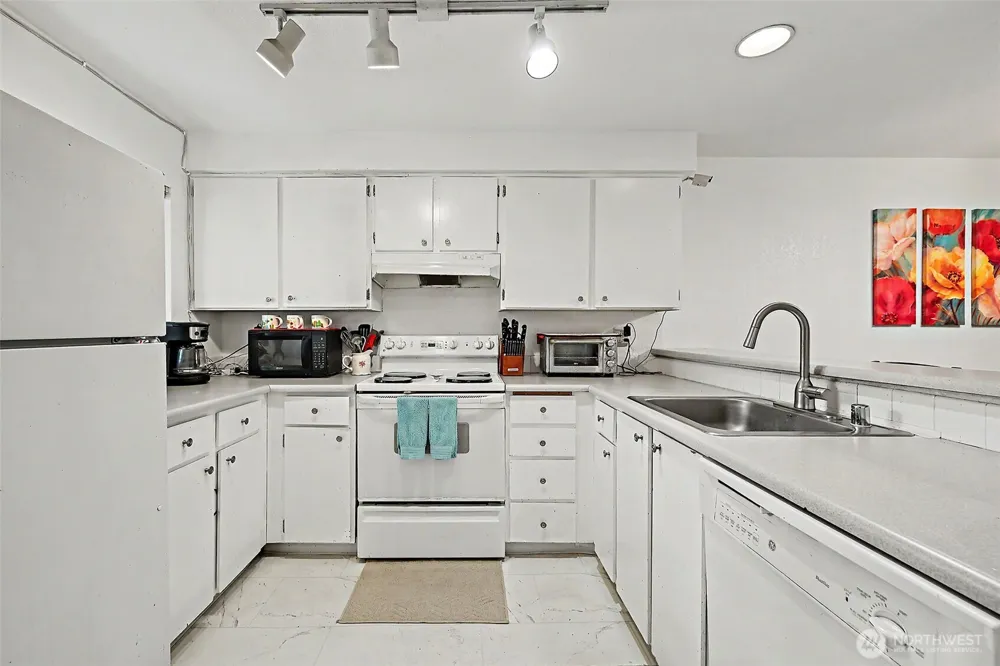 25120 98th Place S #A208 Kent, WA 98030