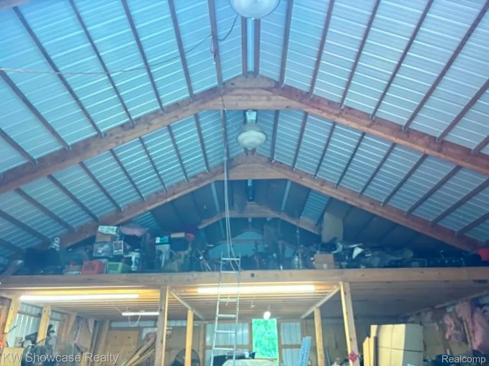 4949 Clarkston Rd Road Independence Charter Township, MI 48348
