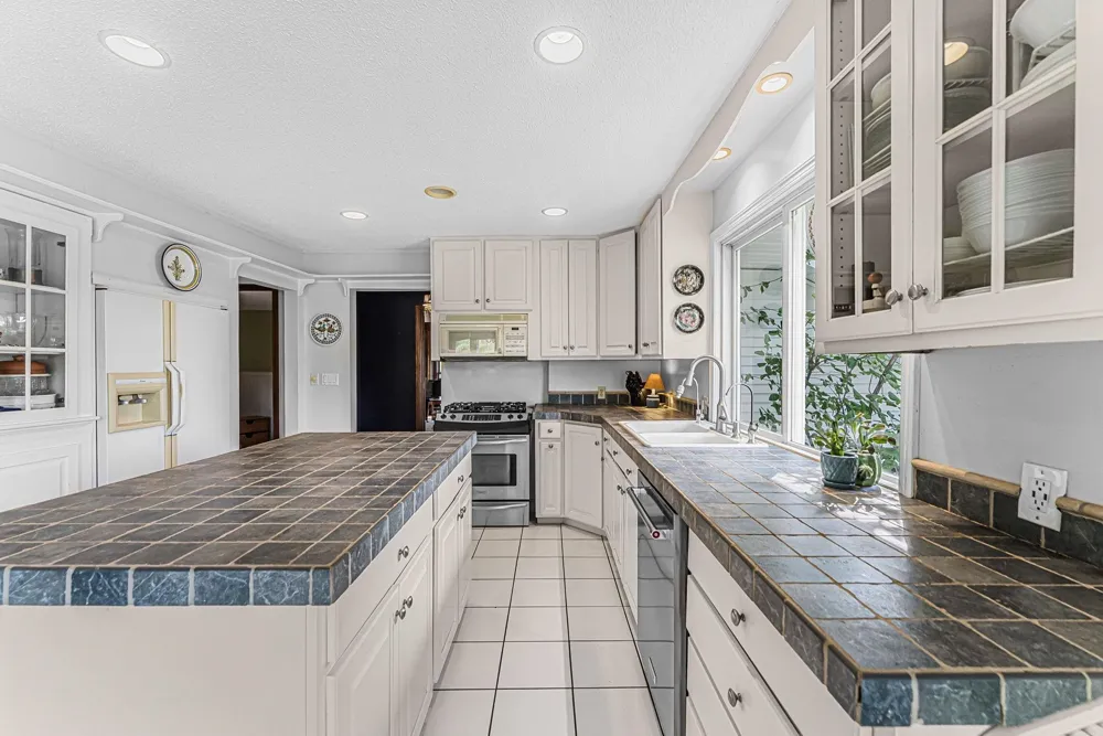 425 Garfield Road, S East Bay Township, MI 49686