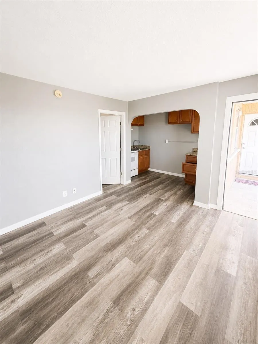 2025 7TH STREET S #6 St Petersburg, FL 33705