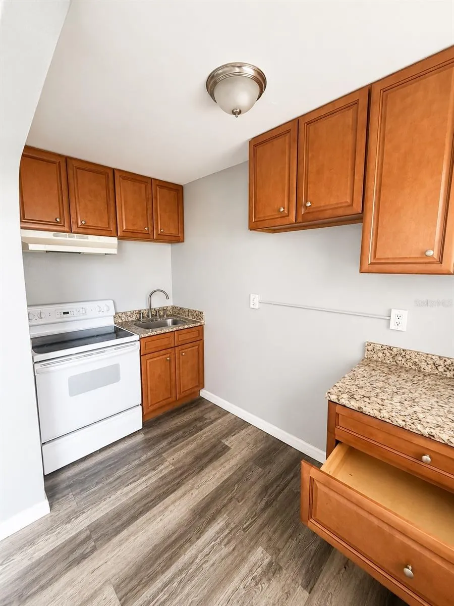 2025 7TH STREET S #6 St Petersburg, FL 33705