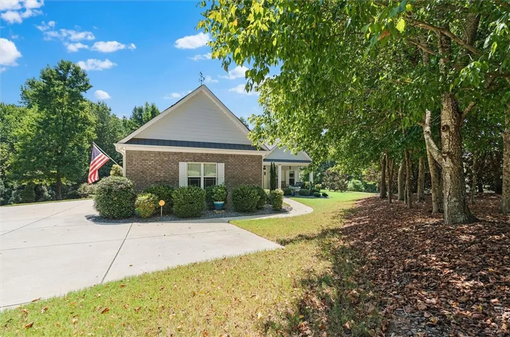 212 Overlook Way Carrollton, GA 30117
