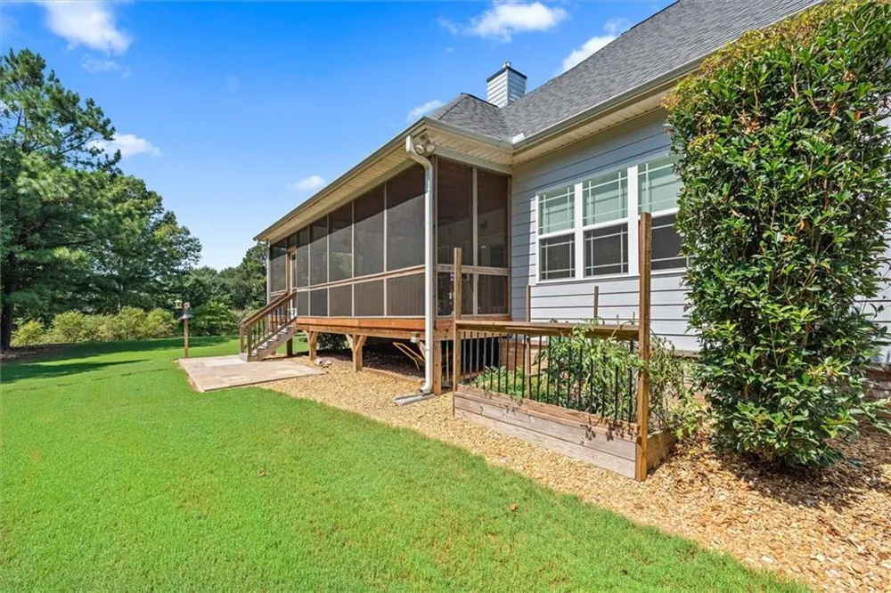 212 Overlook Way Carrollton, GA 30117