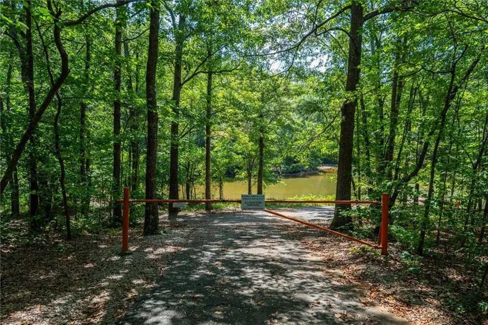 212 Overlook Way Carrollton, GA 30117