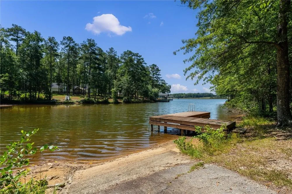 212 Overlook Way Carrollton, GA 30117