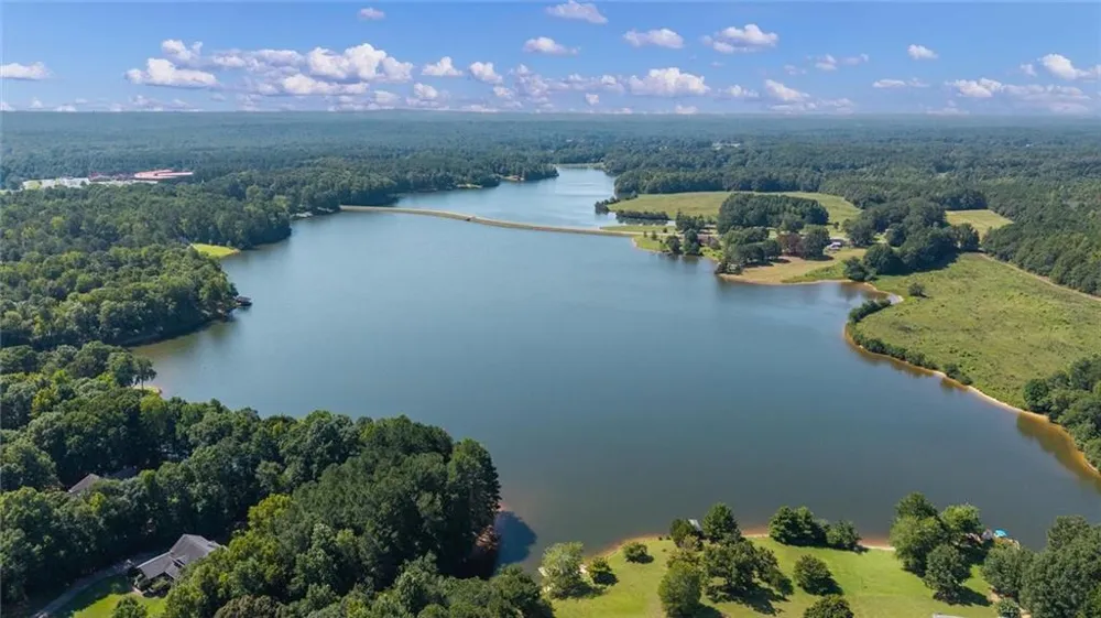 212 Overlook Way Carrollton, GA 30117