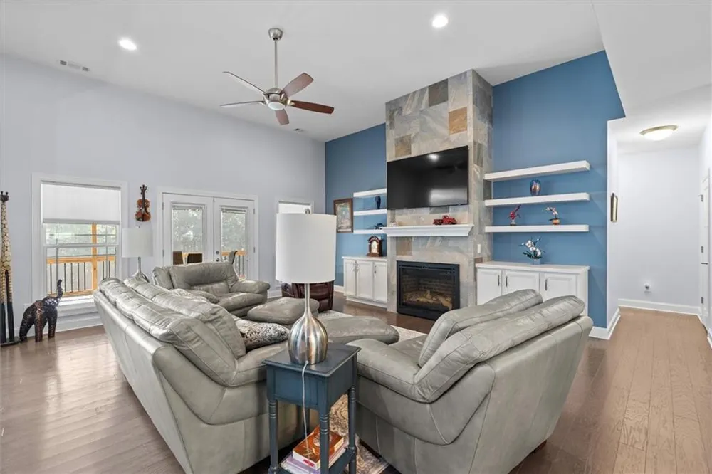 212 Overlook Way Carrollton, GA 30117