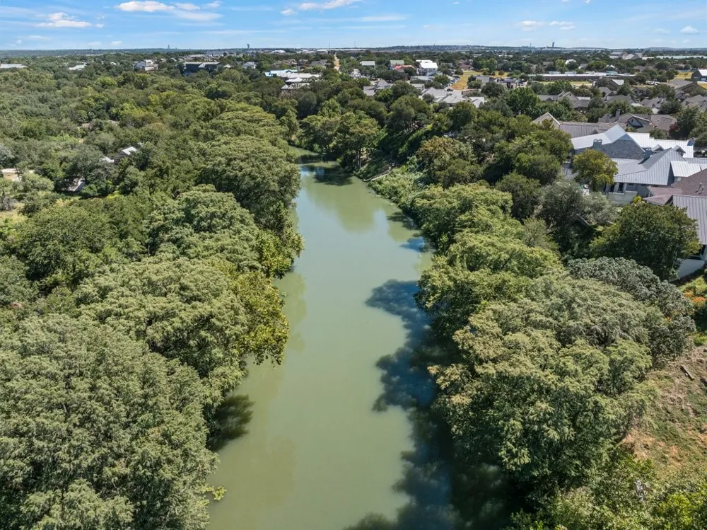 1326 River Place Drive New Braunfels, TX 78130