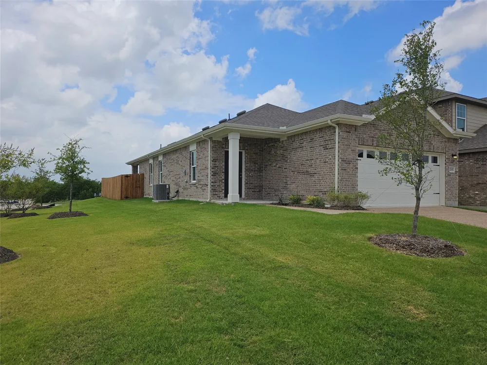 2005 Meadow Park Drive Melissa, TX 75454