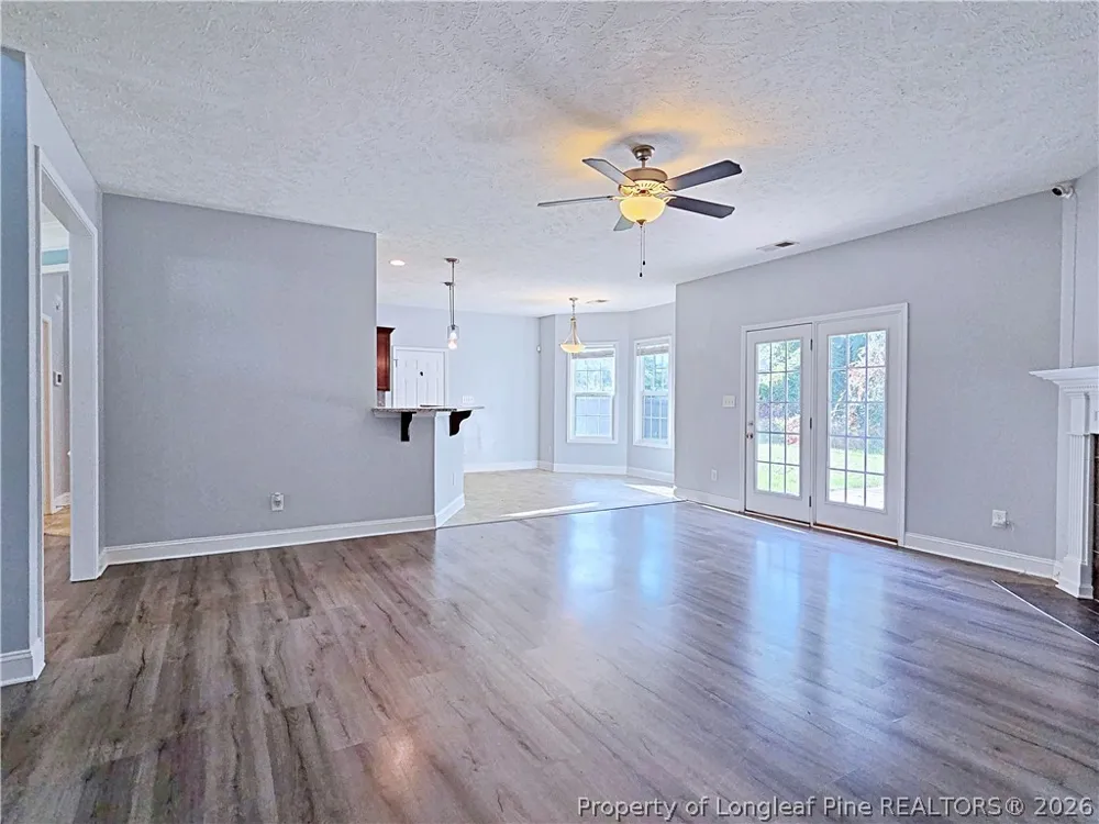 2450 Market Hill Drive Fayetteville, NC 28306