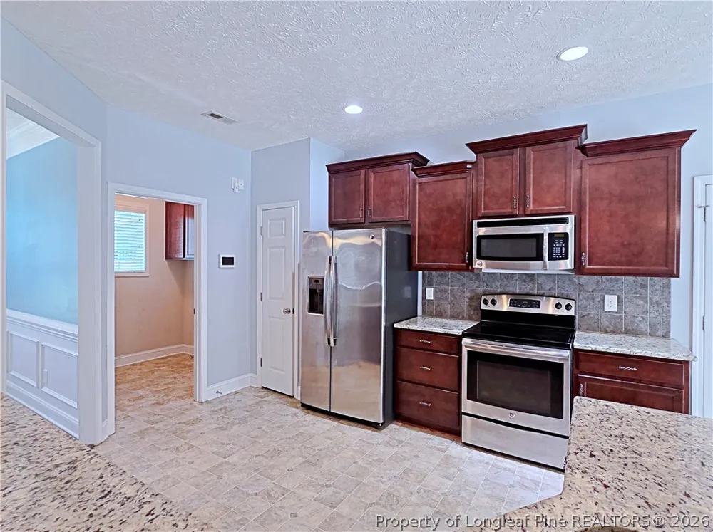 2450 Market Hill Drive Fayetteville, NC 28306