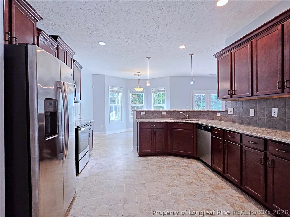 2450 Market Hill Drive Fayetteville, NC 28306