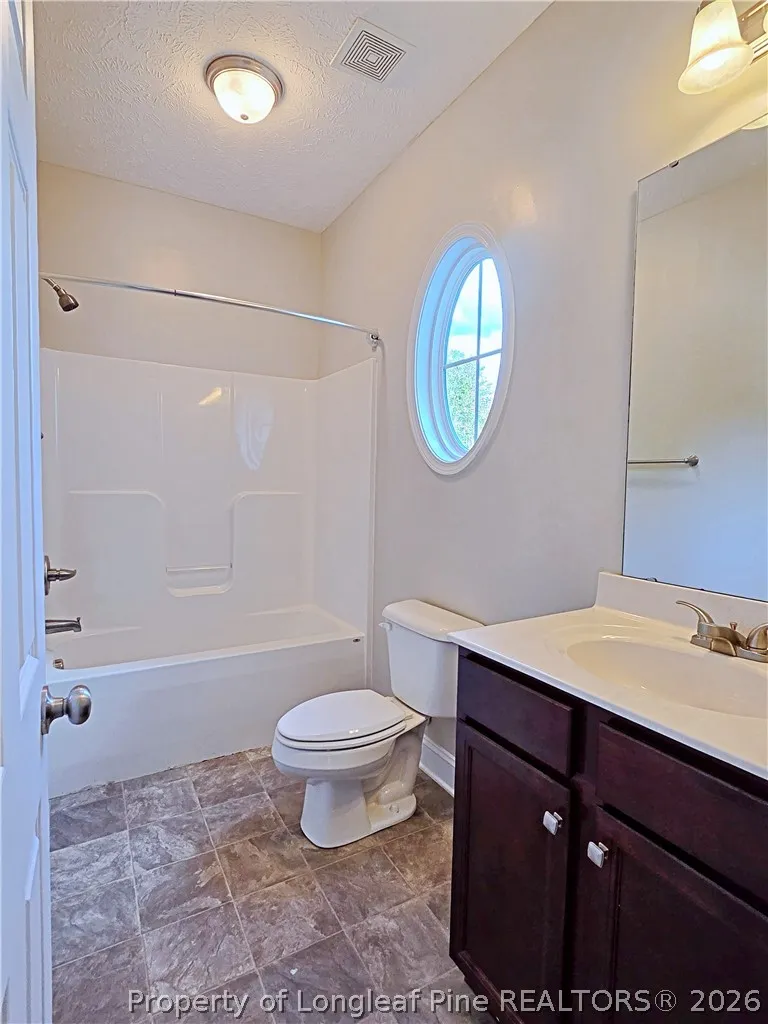 2450 Market Hill Drive Fayetteville, NC 28306