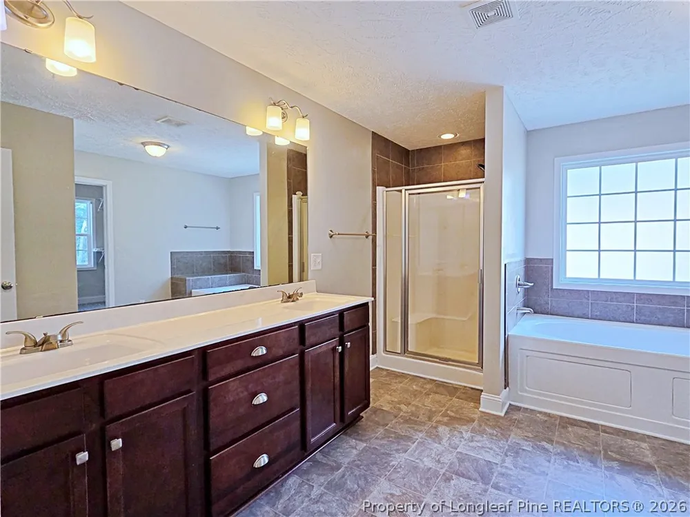 2450 Market Hill Drive Fayetteville, NC 28306
