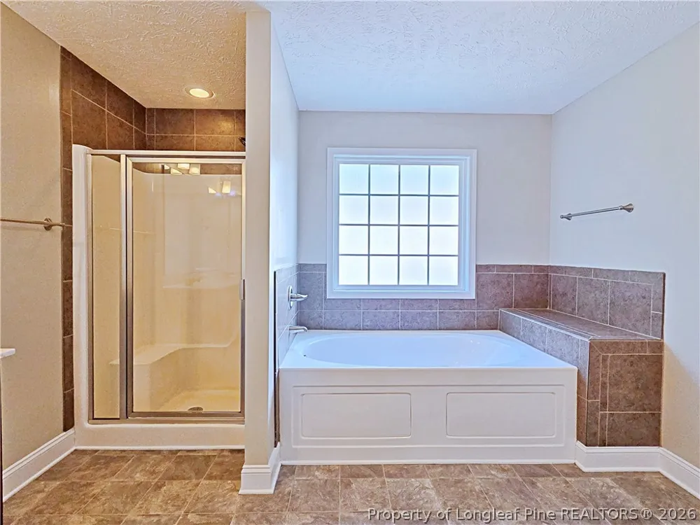 2450 Market Hill Drive Fayetteville, NC 28306