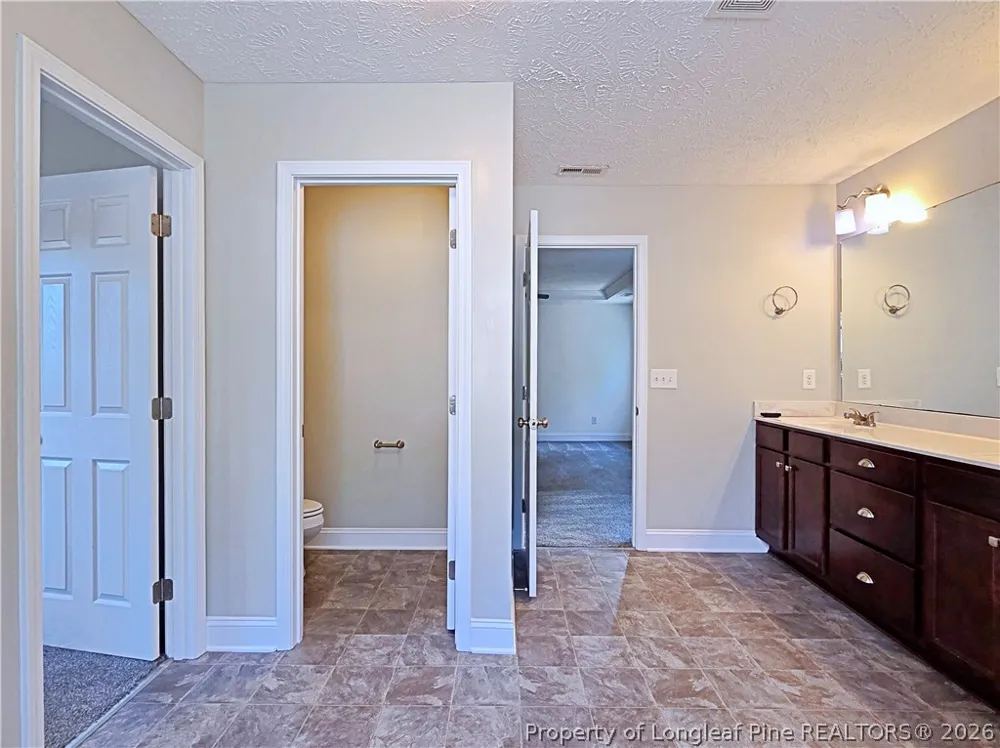 2450 Market Hill Drive Fayetteville, NC 28306