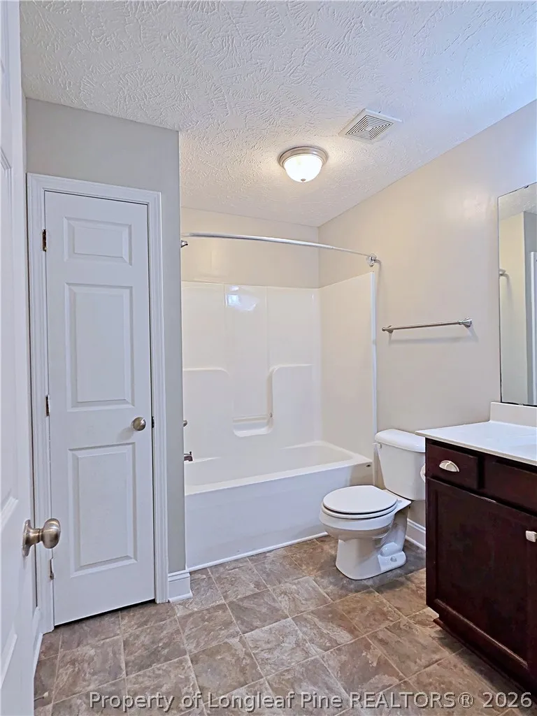 2450 Market Hill Drive Fayetteville, NC 28306