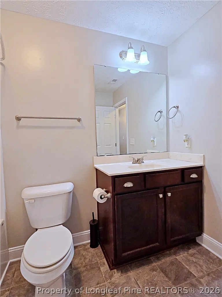 2450 Market Hill Drive Fayetteville, NC 28306