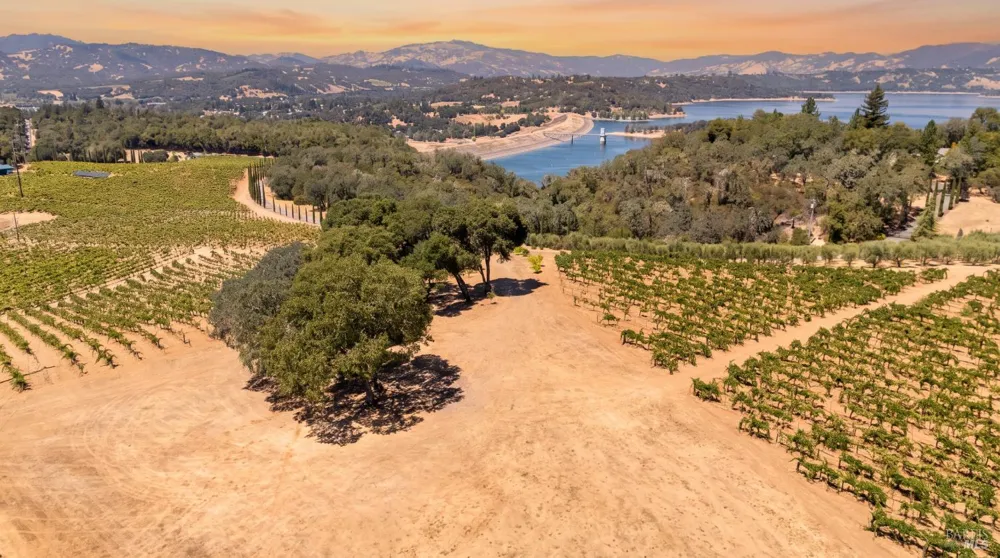 1495 Rafello Drive Ukiah, CA 95482